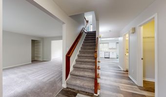 2425 Foxway Dr, Ann Arbor, MI 48105