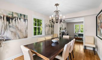 5801 DEVONSHIRE Dr, Bethesda, MD 20816