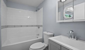 135 Lippitt Ave, Cranston, RI 02921