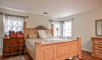 7806 FOX GATE Ct, Bethesda, MD 20817