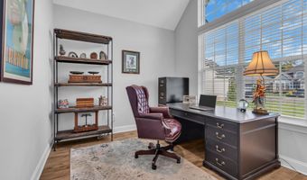 61 Milky Way Dr, Barnegat, NJ 08005
