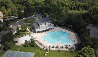 10709 BOSWELL Ln, Potomac, MD 20854