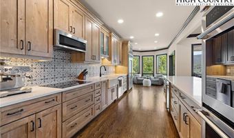 169 Goldfinch Ct, Banner Elk, NC 28604