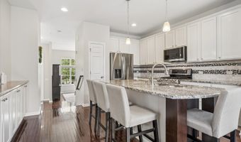 33 N Lincoln Ln, Arlington Heights, IL 60004