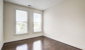 1107 S WALTER REED Dr 302, Arlington, VA 22204