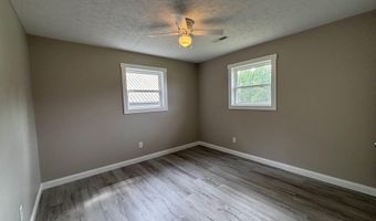 2318 N Lakeview Dr, Austin, IN 47102