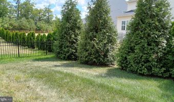 25501 EMERSON OAKS Dr, Aldie, VA 20105