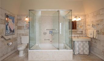 57 Ledge Rd 2, Newport, RI 02840