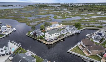 221 Magnolia Dr, Bayville, NJ 08721