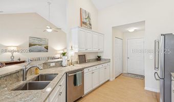 4 Lake Linden Pl, Bluffton, SC 29910