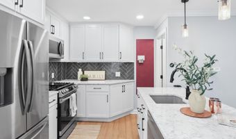 2203 ARLINGTON Ter, Alexandria, VA 22303