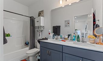 55 Walkabout Dr, Aberdeen, NC 28315