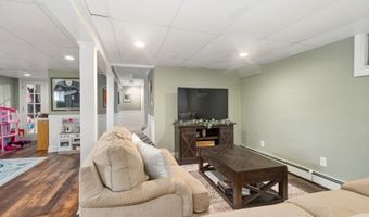 35 Skytop Rd, Andover, NJ 07860