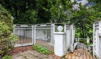 1113 State St, Alton, IL 62002