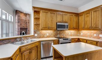 207 Highland Dr, Aledo, TX 76008