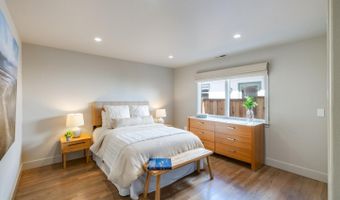 210 Venetian Rd, Aptos, CA 95003