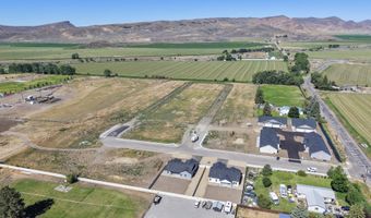 207 W First St W, Carey, ID 83320