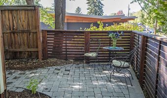 909 NW Delaware Ave, Bend, OR 97703