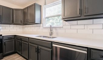 2924 Coles Creek Ln, Indianapolis, IN 46217