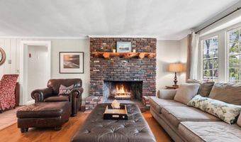 216 Oregon Rd, Ashland, MA 01721
