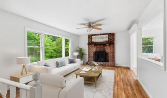 787 Woodlawn Trl, Appomattox, VA 24522