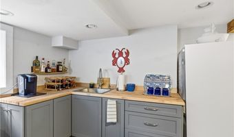 44 Highbank Ave, North Kingstown, RI 02852