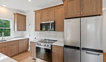 9041 Stonewall Rd, Appomattox, VA 24522