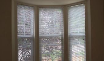 5818 COWLING Ct, Alexandria, VA 22304