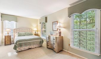 2518 S WALTER REED Dr #A, Arlington, VA 22206
