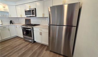 39 Allendale Ave, North Providence, RI 02911