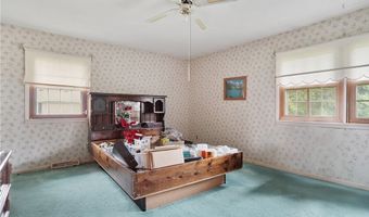 136 N Chillicothe Rd, Aurora, OH 44202