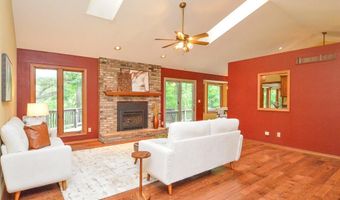 1221 Bridge Park Dr, Alton, IL 62002