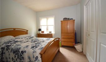 272 N Farm Dr, Bristol, RI 02809