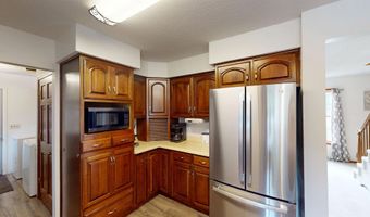 211 N 5TH Ave, Abbotsford, WI 54405