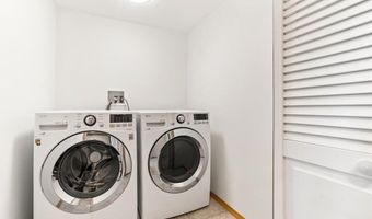 15726 Frisian Ln, Apple Valley, MN 55124