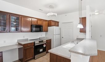 273 Scio Village Ct 243, Ann Arbor, MI 48103