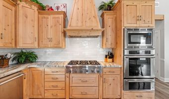 5004 Oak St, Bay St. Louis, MS 39520