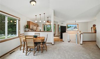 15913 Garrett Dr, Apple Valley, MN 55124