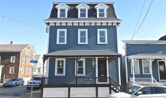 668 Thames St 2, Newport, RI 02840