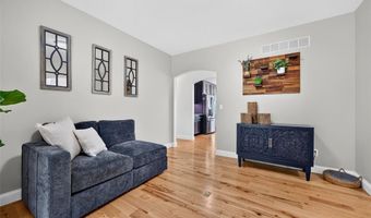 208 Berg Crossing Dr, Augusta, MO 63332
