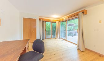 1877 Arlington Blvd, Ann Arbor, MI 48104