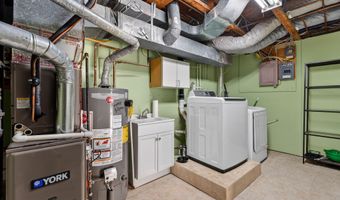 295 Monticello Dr 295, Branford, CT 06405