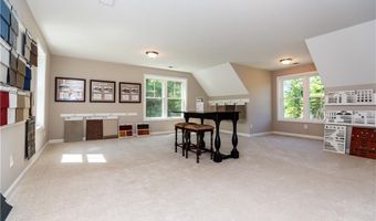 1 Cassidy Trl, Coventry, RI 02816