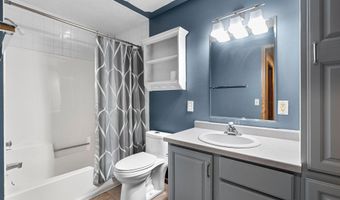 1023 W RIDGEVIEW Dr, Appleton, WI 54914