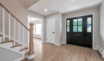 31 Gloria Dr, Allendale, NJ 07401