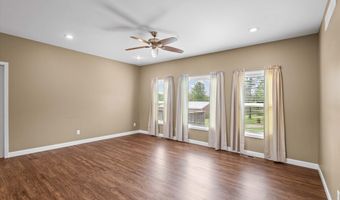 5704 County Road 262, Auxvasse, MO 65231