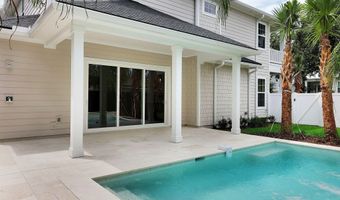 392 4TH St, Atlantic Beach, FL 32233