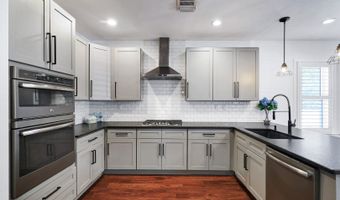 118 Routt St, Alamo Heights, TX 78209