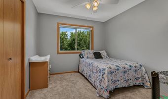 37785 Sunnyfield Cir, Avon, MN 56310