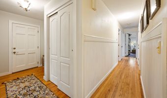 44 Williamsburg Dr, Cheshire, CT 06410